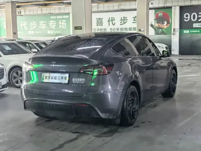 Tesla Model Y 2022, 65000 км, за 21629.95 USD - фото 16