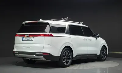 Kia Canival 2023, 147645 км, за 15688.59 USD