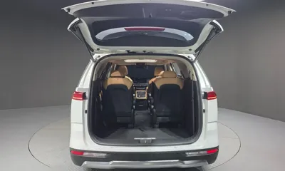 Kia Canival 2023, 147645 км, за 15688.59 USD - фото 37