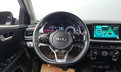 Kia Stonic 2019, 57799 км, за 6291.39 USD - фото 17