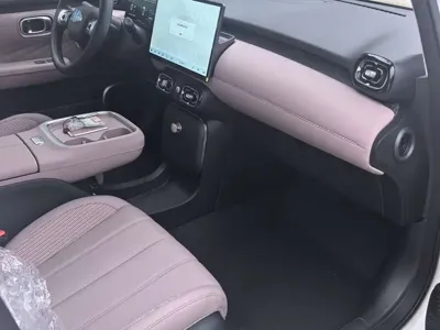 AION AION UT 2026, 100 км, за 9976.26 USD