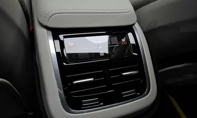 Volvo XC60 2026, 6979 км, за 42912.01 USD - фото 35
