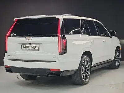 Cadillac Escalade 2021, 46890 км, за 54046.99 USD