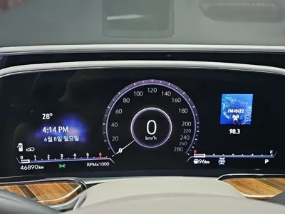 Cadillac Escalade 2021, 46890 км, за 53994.32 USD - фото 8