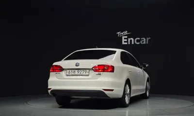 Volkswagen Jetta 2014, 162190 км, за 2048.23 USD