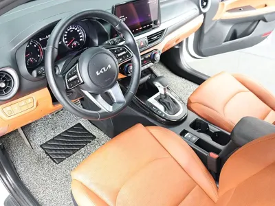Kia K3 2023, 52900 км, за 10437.18 USD - фото 17