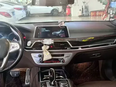 BMW 7 Series 2018, 190000 км, за 23395.66 USD