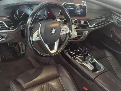 BMW 7 Series 2018, 190000 км, за 23395.66 USD
