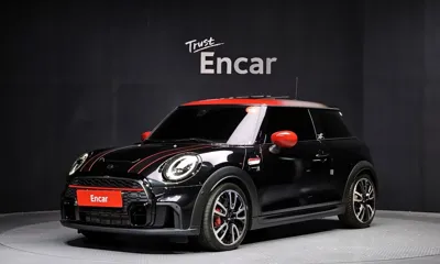 MINI Cooper · 2023 год
