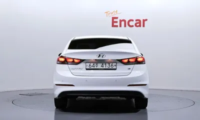 Hyundai Avante 2018, 94385 км, за 7159.74 USD