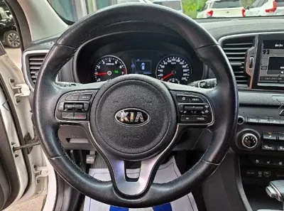 Kia Sportage 2018, 133002 км, за 8983.72 USD - фото 8