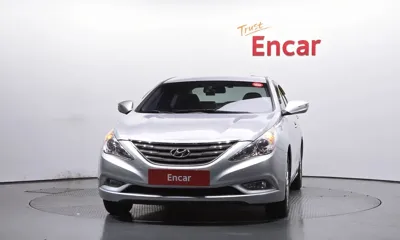 Hyundai Sonata 2012, 178045 км, за 2535.27 USD
