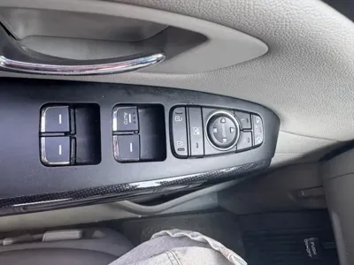 Kia Canival 2018, 58140 км, за 10401.09 USD - фото 15