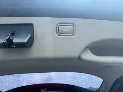 Kia Canival 2018, 58140 км, за 10401.09 USD - фото 20