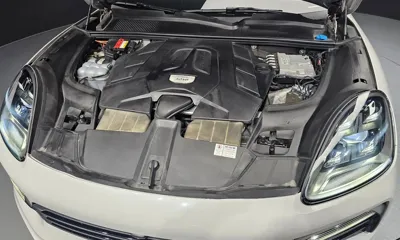 Porsche Cayenne 2021, 51866 км, за 64329.79 USD - фото 6