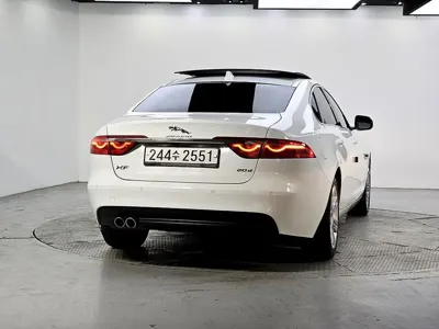 Jaguar XF 2017, 117971 км, за 4543.98 USD