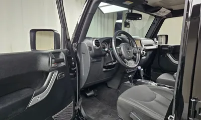 Jeep Wrangler 2017, 39872 км, за 26230.59 USD - фото 10