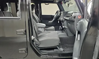 Jeep Wrangler 2017, 39872 км, за 26230.59 USD - фото 11