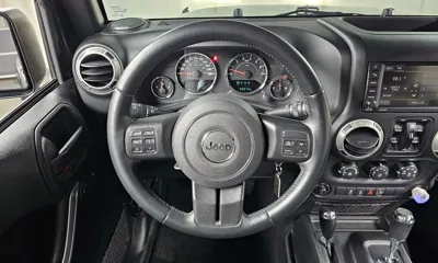Jeep Wrangler 2017, 39872 км, за 26230.59 USD - фото 13
