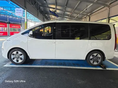 Hyundai Staria