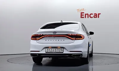 Hyundai Grandeur 2018, 160814 км, за 6049.97 USD