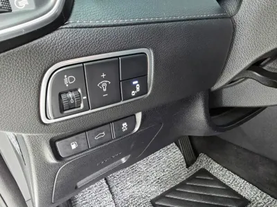Hyundai Grandeur 2018, 160814 км, за 6045.63 USD - фото 12