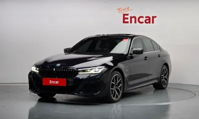 BMW 5-Series · 2022 год