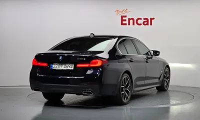 BMW 5-Series 2022, 71286 км, за 28939.76 USD