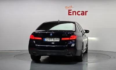 BMW 5-Series 2022, 71286 км, за 28939.76 USD