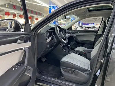 Volkswagen Tayron 2022, 34000 км, за 26456.23 USD - фото 7