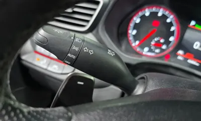 Hyundai Veloster 2018, 42855 км, за 9706.85 USD - фото 20