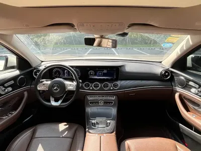 Mercedes-Benz E-Class 2018, 62000 км, за 25573.37 USD