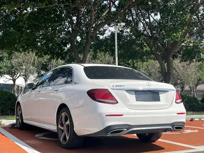 Mercedes-Benz E-Class 2018, 62000 км, за 25573.37 USD - фото 7