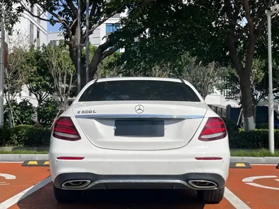 Mercedes-Benz E-Class 2018, 62000 км, за 25573.37 USD - фото 8