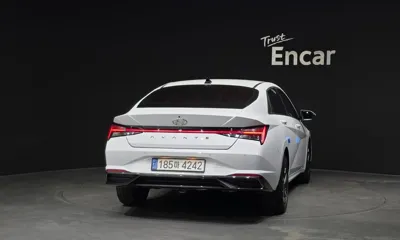 Hyundai Avante 2021, 33850 км, за 12247.56 USD