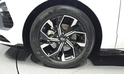 Hyundai Sonata 2024, 27750 км, за 23992.39 USD