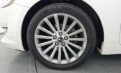 Kia K7 2010, 88221 км, за 3222.84 USD