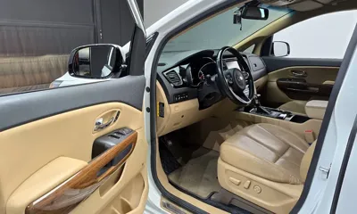 Kia Canival 2017, 158176 км, за 10437.18 USD - фото 11
