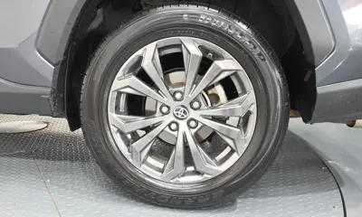 Toyota RAV4 2022, 33891 км, за 26374.95 USD - фото 21