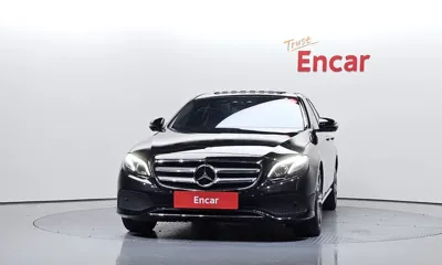 Mercedes-Benz E-Class 2017, 81808 км, за 13325.46 USD