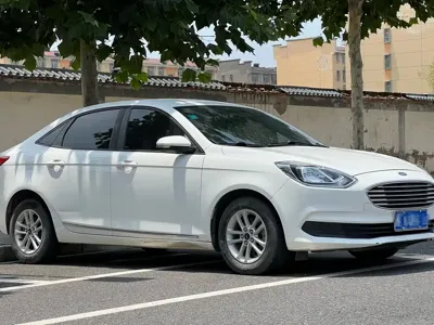 Ford Escort 2019, 63000 км, за 4782.13 USD
