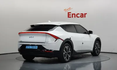 Kia EV6 2022, 42101 км, за 23778.51 USD