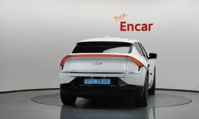 Kia EV6 2022, 42101 км, за 23778.51 USD