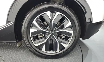 Kia EV6 2022, 42101 км, за 23767.65 USD - фото 21