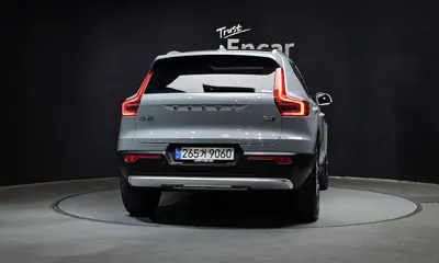 Volvo XC40 2025, 9739 км, за 27522.32 USD