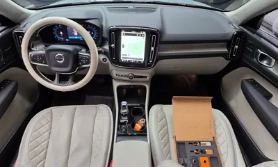 Volvo XC40 2025, 9739 км, за 27522.32 USD - фото 7