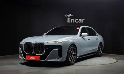 BMW 7-Series · 2023 год