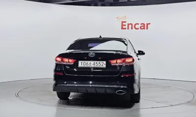 Kia K5 2019, 106610 км, за 8125.85 USD