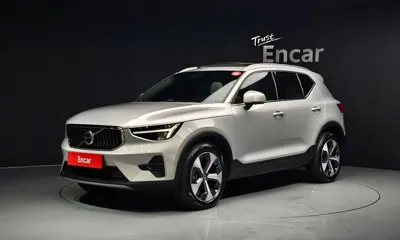 Volvo XC40 · 2023 год