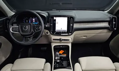 Volvo XC40 2023, 6881 км, за 28029.41 USD - фото 7